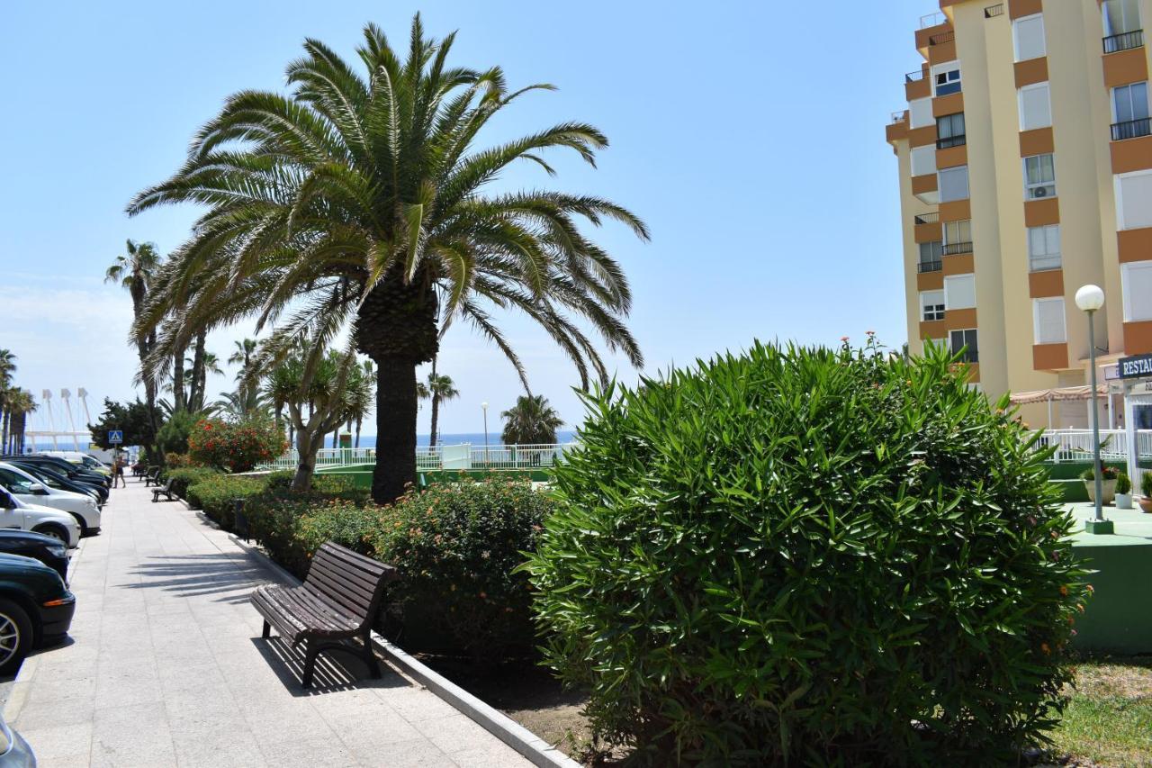 Апартаменти Fantastic Studio - Beachfront Торрокс Екстер'єр фото