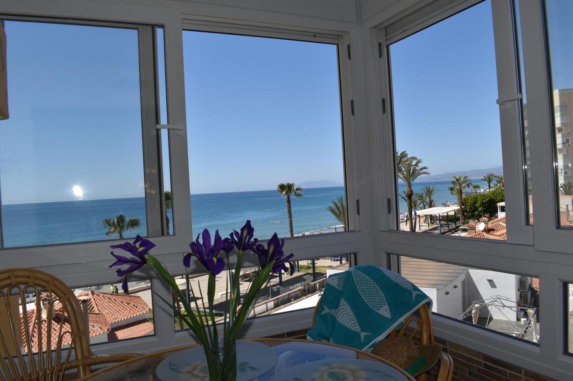 Апартаменти Fantastic Studio - Beachfront Торрокс Екстер'єр фото