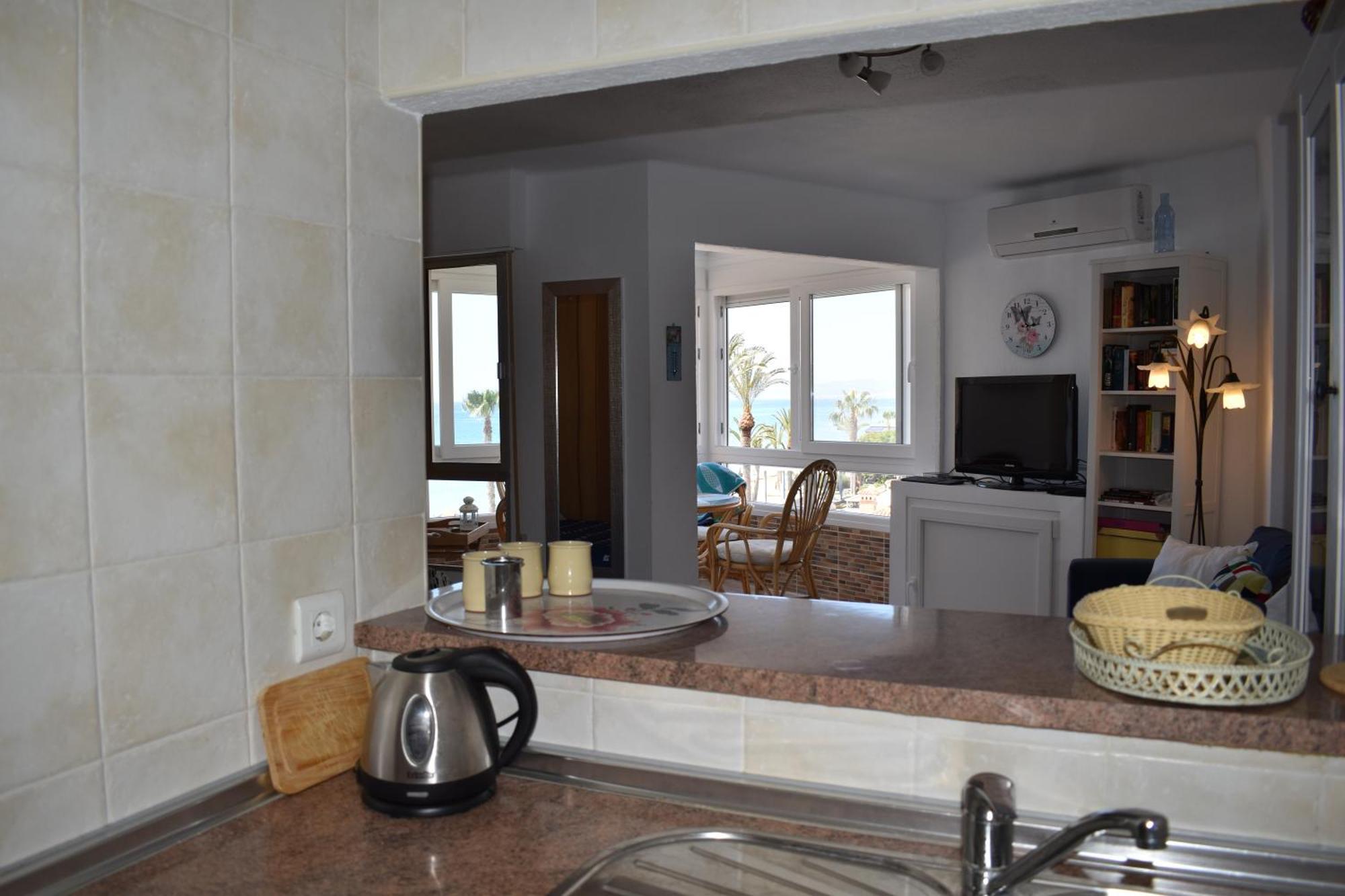 Апартаменти Fantastic Studio - Beachfront Торрокс Екстер'єр фото